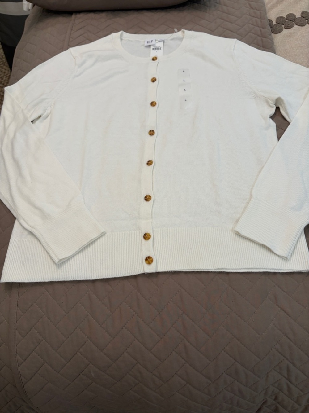 GAP Snowflake Milk Cardigan Sweater/NWT/L - Picture 10 of 16